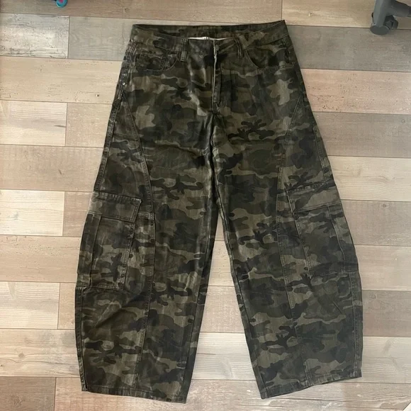 Baggy Cargo men’s Camouflage Wide Leg Pants -new in bag -100%cotton camo Large - Picture 2 of 7